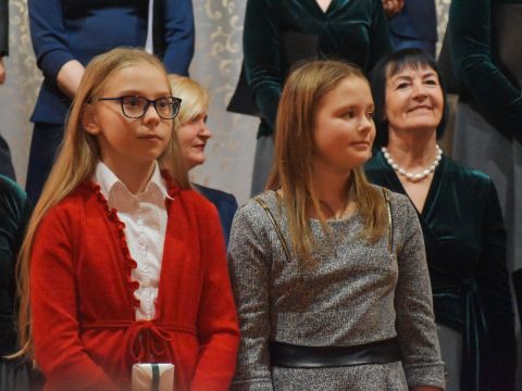 Nēķena muižai 120