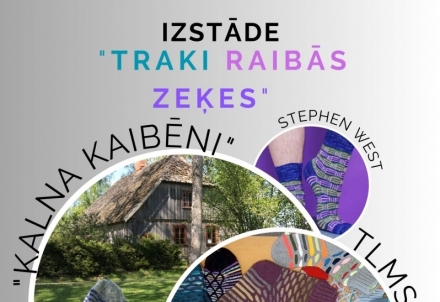 Tautas lietišķās mākslas studijas "Irbi"dalībnieču adīto zeķu izstāde
