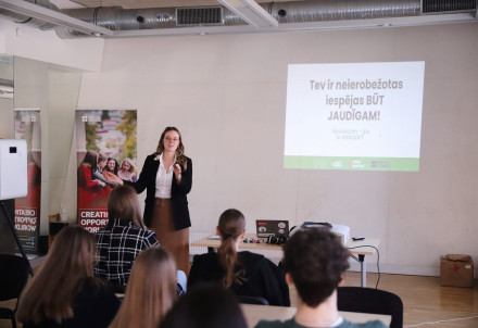 Kļūsti par jauniešu līderi savā reģionā – piesakies programmai "Jauniešu iespēju vēstneši"