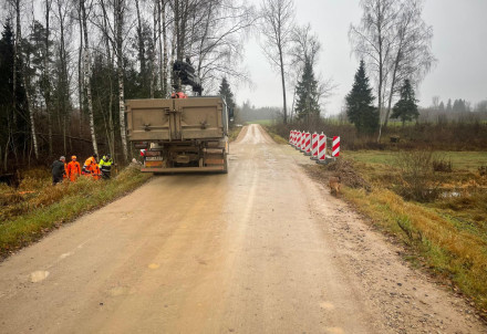 Sākti Laidzu tilta remontdarbi Vecpiebalgas pagastā