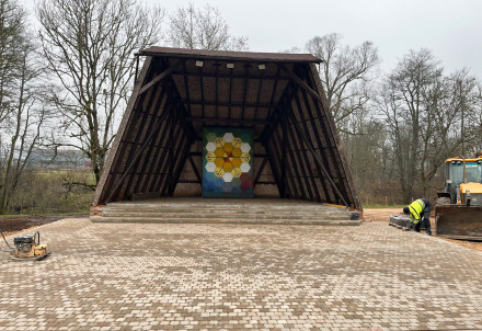 Noslēgušies Taurenes estrādes labiekārtošanas darbi